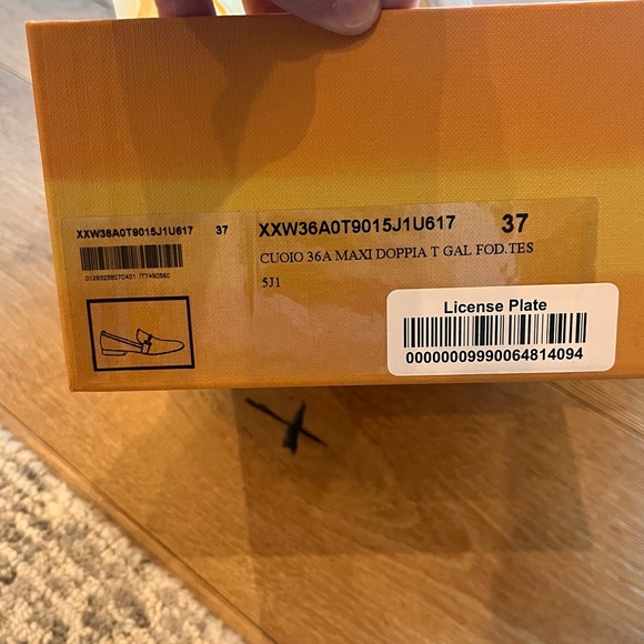 Beautiful, all leather navy loafers - Picture 4 of 4